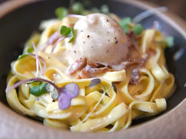 Tagliatelle Carbonara en Opera Maritim, Palma de Mallorca.